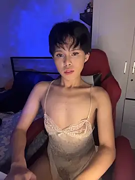 Plaxtique online show from February 26, 3:12 pm