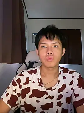 Plaxtique online show from December 18, 10:57 pm