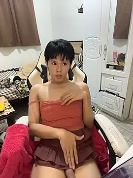 Plaxtique online show from January 17, 7:17 pm