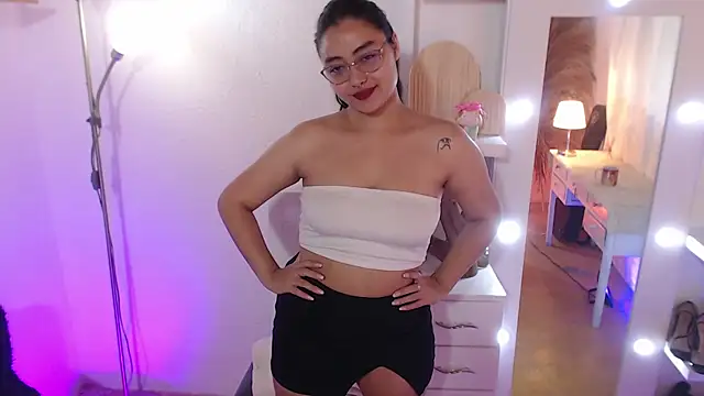  Kim  M online show from November 26, 12:05 pm