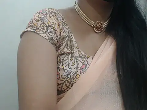 Snapshot of Lovely_Siri_23 chatting on May 7, 12:48 am Lovely Siri 23 online show from May 7, 12:48 am