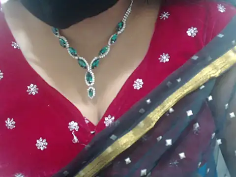 Snapshot of Lovely_Siri_23 chatting on May 11, 11:00 am Lovely Siri 23 online show from May 11, 11:00 am