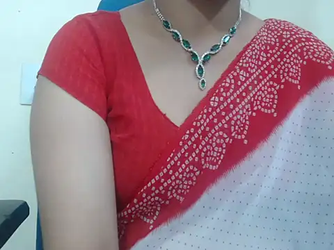 Lovely Siri 23 online show from November 2, 12:10 pm