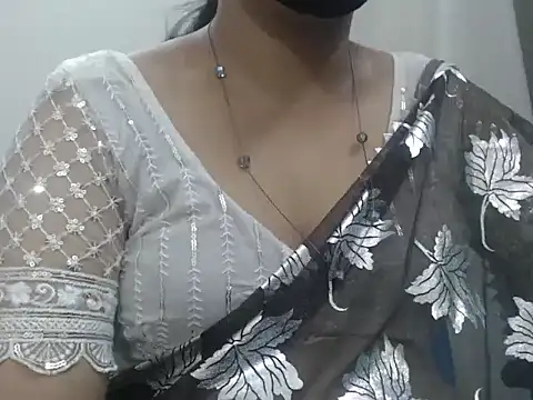 Snapshot of Lovely_Siri_23 chatting on April 24, 12:18 pm Lovely Siri 23 online show from April 24, 12:18 pm