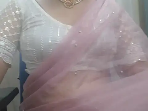 Snapshot of Lovely_Siri_23 chatting on May 25, 6:28 pm Lovely Siri 23 online show from May 25, 6:28 pm