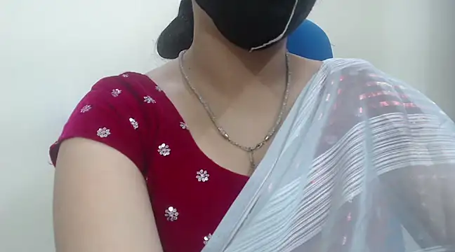 Lovely Siri 23 online show from March 20, 7:04 pm