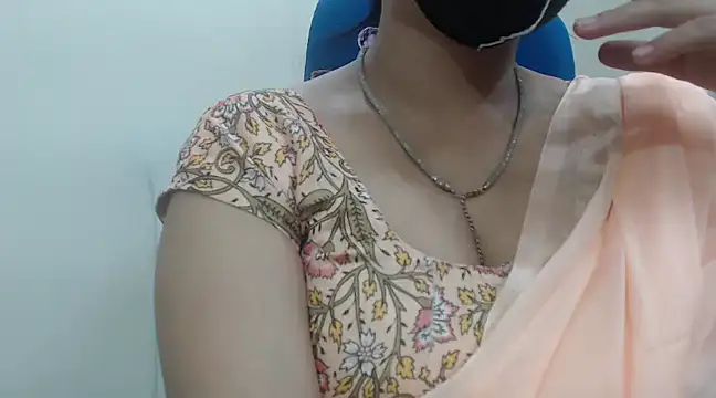 Lovely Siri 23 online show from March 18, 8:39 am