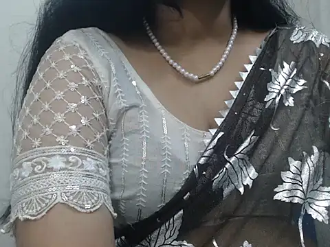 Lovely Siri 23 online show from June 18, 8:47 pm
