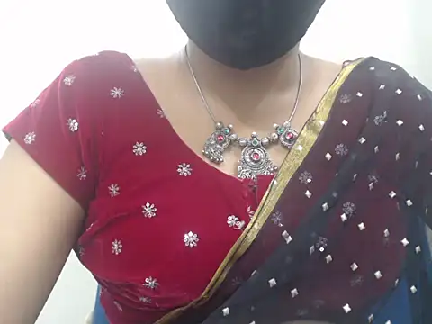Snapshot of Lovely_Siri_23 chatting on May 11, 2:45 pm Lovely Siri 23 online show from May 11, 2:45 pm