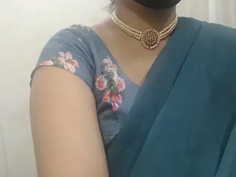 Snapshot of Lovely_Siri_23 chatting on June 3, 12:22 am Lovely Siri 23 online show from June 3, 12:22 am