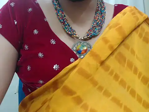 Snapshot of Lovely_Siri_23 chatting on June 6, 1:38 pm Lovely Siri 23 online show from June 6, 1:38 pm