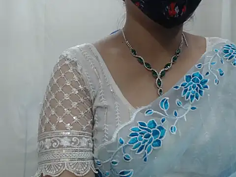 Lovely Siri 23 online show from December 4, 7:18 am