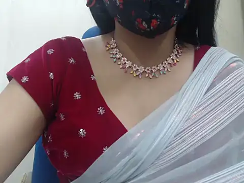 Lovely Siri 23 online show from December 13, 8:04 pm