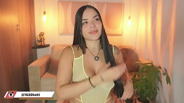 Snapshot of amelie_gonzalez chatting on June 26, 6:25 pm amelie gonzalez online show from June 26, 6:25 pm