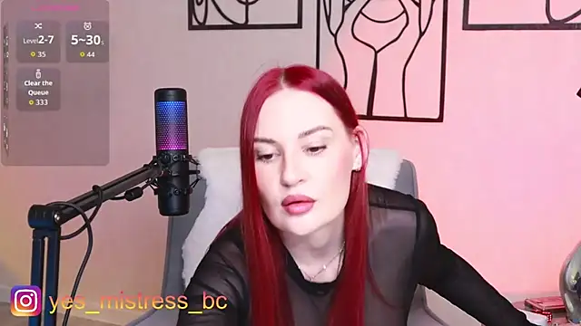 Snapshot of Vicky_Fetish chatting on June 19, 3:18 pm Vicky Fetish online show from June 19, 3:18 pm