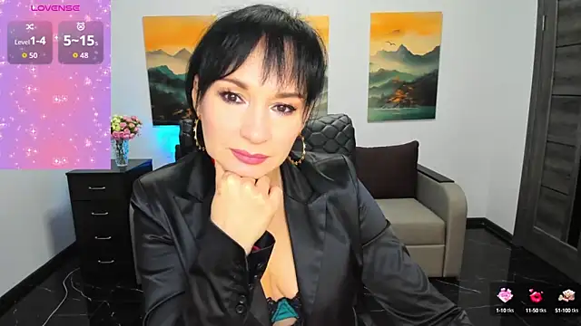 Snapshot of Sofia_Ford chatting on October 15, 12:35 pm Sofia Ford online show from October 15, 12:35 pm