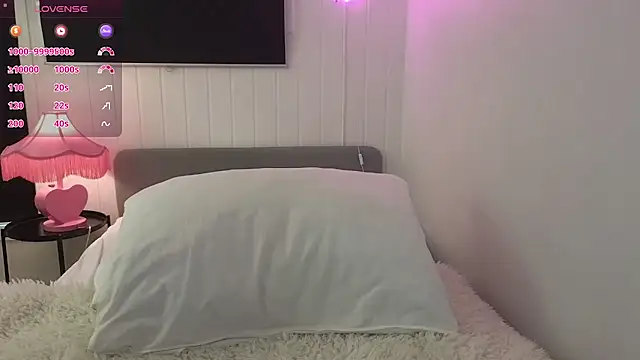 lilleambi online show from March 11, 6:41 am