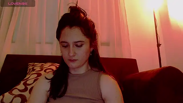 Snapshot of AlissonnFoxx chatting on February 8, 7:26 am AlissonnFoxx online show from February 8, 7:26 am