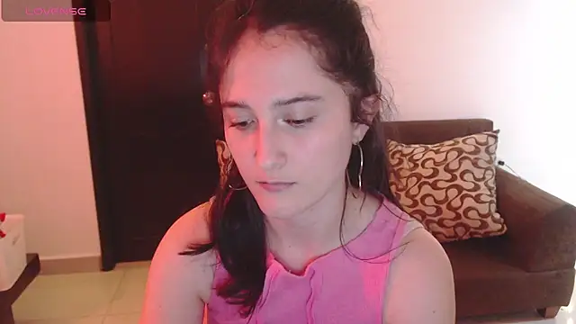 Snapshot of AlissonnFoxx chatting on February 2, 5:53 am AlissonnFoxx online show from February 2, 5:53 am