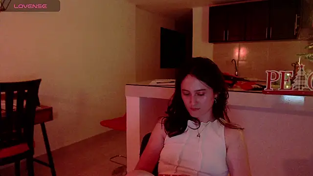 Snapshot of AlissonnFoxx chatting on December 28, 1:39 am AlissonnFoxx online show from December 28, 1:39 am