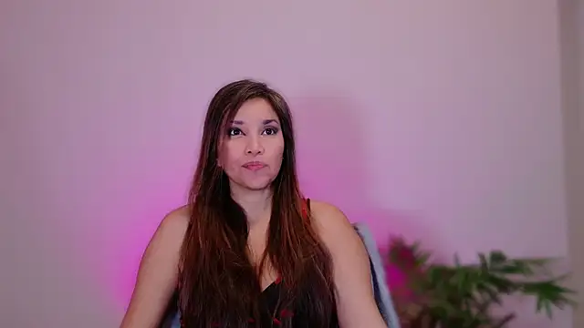 DivineLynn online show from December 5, 12:39 pm