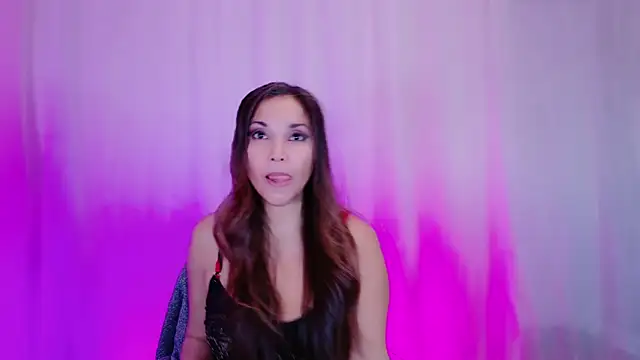 DivineLynn online show from February 2, 3:17 pm