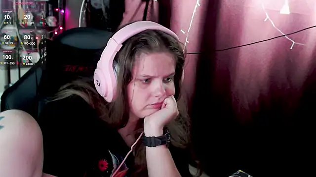 so cute777 online show from October 6, 8:20 pm