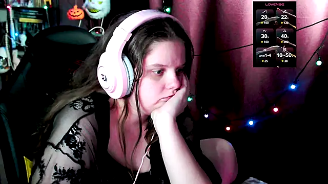 so cute777 online show from December 18, 7:02 am