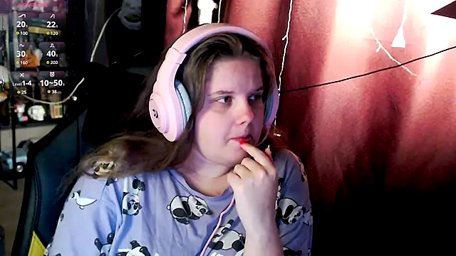 so cute777 online show from November 8, 5:00 am