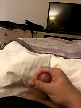 neugrg online show from November 12, 9:40 pm