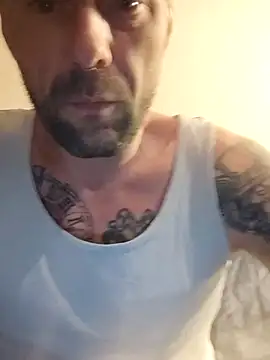 Snapshot of PIercingBoy38 chatting on November 2, 7:30 pm PIercingBoy38 online show from November 2, 7:30 pm