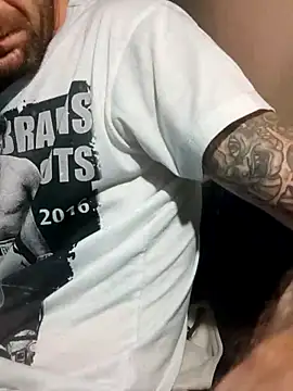 Snapshot of PIercingBoy38 chatting on October 31, 3:25 am PIercingBoy38 online show from October 31, 3:25 am