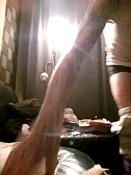 Snapshot of PIercingBoy38 chatting on November 20, 9:04 pm PIercingBoy38 online show from November 20, 9:04 pm