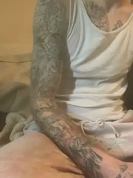 Snapshot of PIercingBoy38 chatting on February 26, 8:28 am PIercingBoy38 online show from February 26, 8:28 am