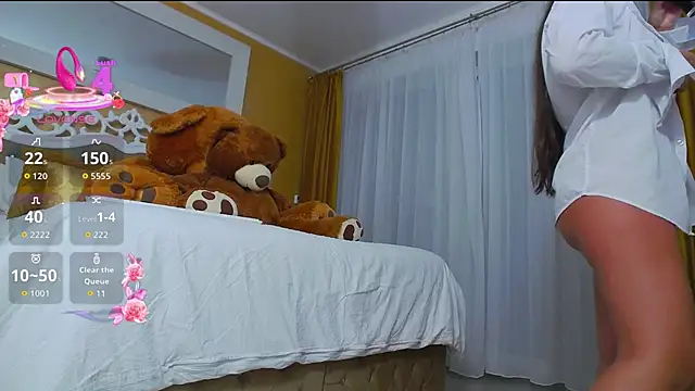 GoldenCaroline online show from February 20, 5:04 pm