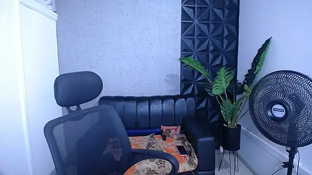 Valentinaa mature online show from March 25, 10:19 pm