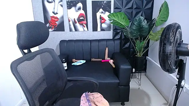 Valentinaa mature online show from May 7, 5:01 am