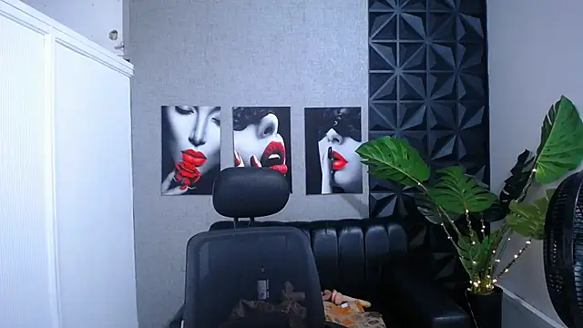 Valentinaa mature online show from April 8, 9:33 am