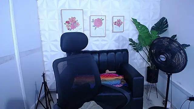 Valentinaa mature online show from October 28, 10:25 am