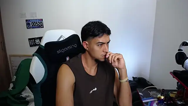 Snapshot of matias_bianco chatting on November 12, 4:22 pm matias bianco online show from November 12, 4:22 pm