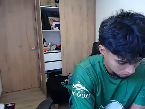 Snapshot of matias_bianco chatting on October 30, 7:44 pm matias bianco online show from October 30, 7:44 pm