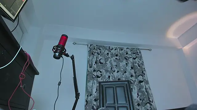 eileen pinkman online show from November 28, 4:01 am