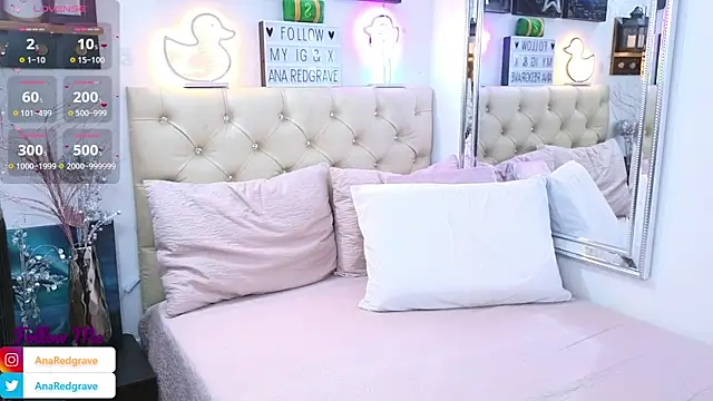 AnnaRedgrave online show from April 3, 1:56 am