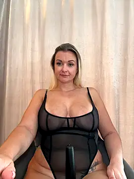 Bella-Tight online show from January 8, 9:26 am