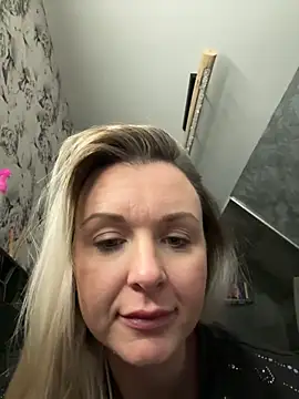 Bella-Tight online show from February 12, 3:34 pm