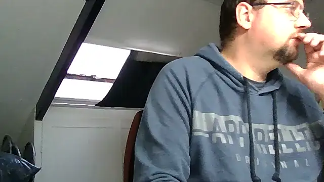 Snapshot of rdewaard81 chatting on November 19, 1:00 pm rdewaard81 online show from November 19, 1:00 pm