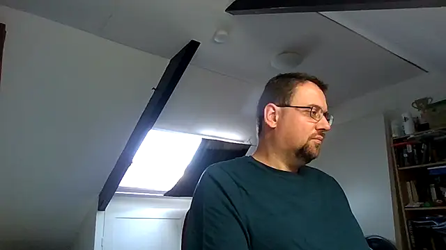 Snapshot of rdewaard81 chatting on September 19, 9:13 am rdewaard81 online show from September 19, 9:13 am