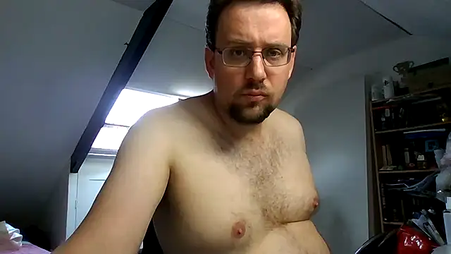 Snapshot of rdewaard81 chatting on September 10, 8:02 am rdewaard81 online show from September 10, 8:02 am