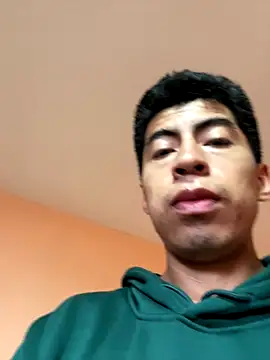 Snapshot of Alexander9827 chatting on November 23, 2:05 pm Alexander9827 online show from November 23, 2:05 pm