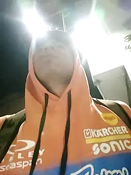 Snapshot of Alexander9827 chatting on December 19, 11:57 pm Alexander9827 online show from December 19, 11:57 pm